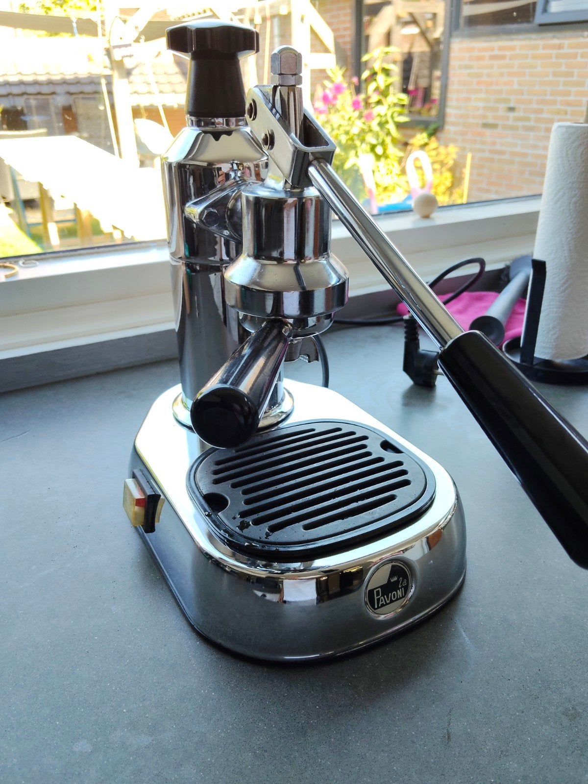 La Pavoni Handhevel Espressomachine - Chroom, Stoompijpje, Gebruikt, Espresso apparaat, Gemalen koffie