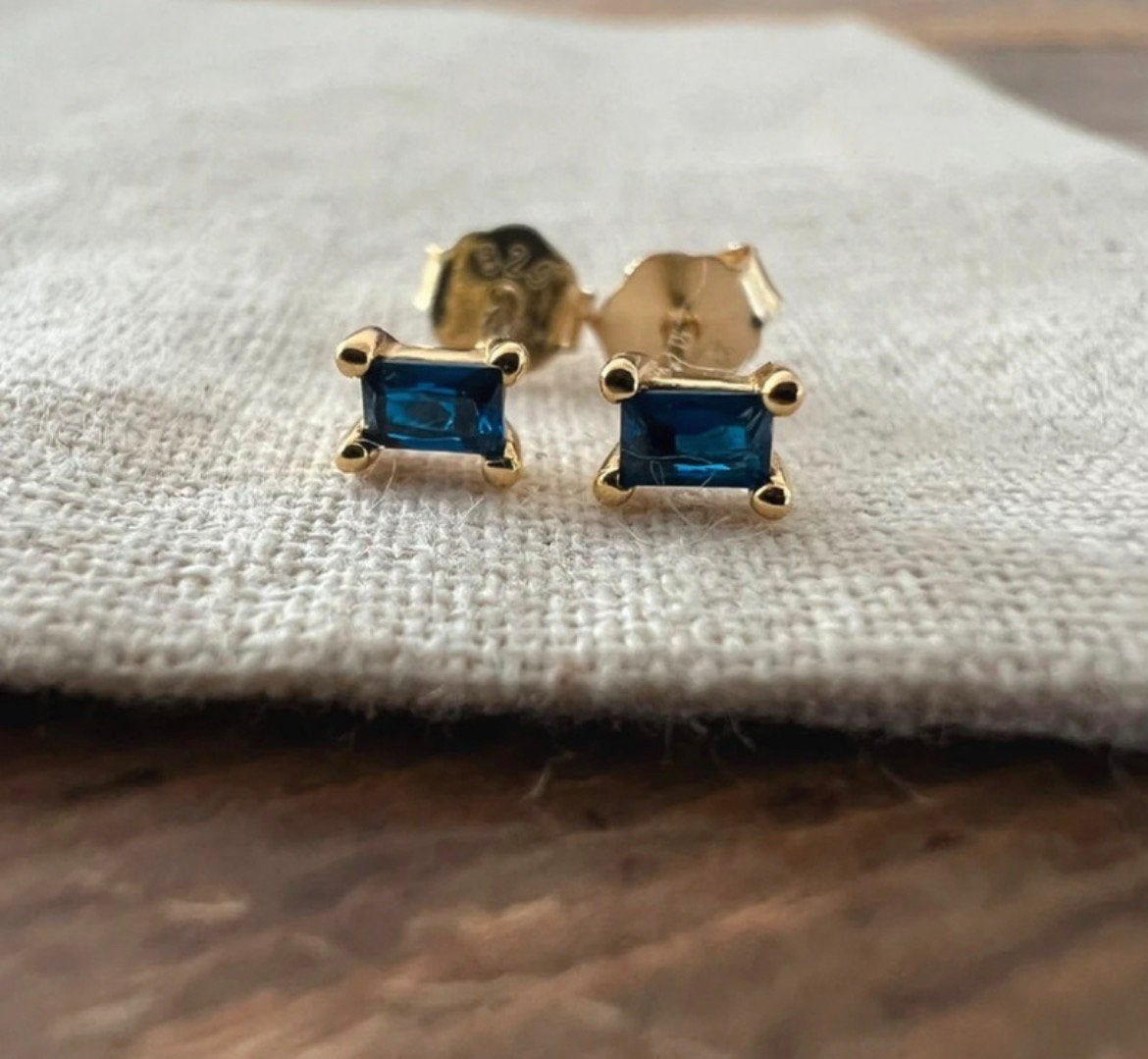 Zilveren 925 goud vergulde oorbellen saffier blauwe stenen, Verzenden, Zo goed als nieuw, Goud, Zilver