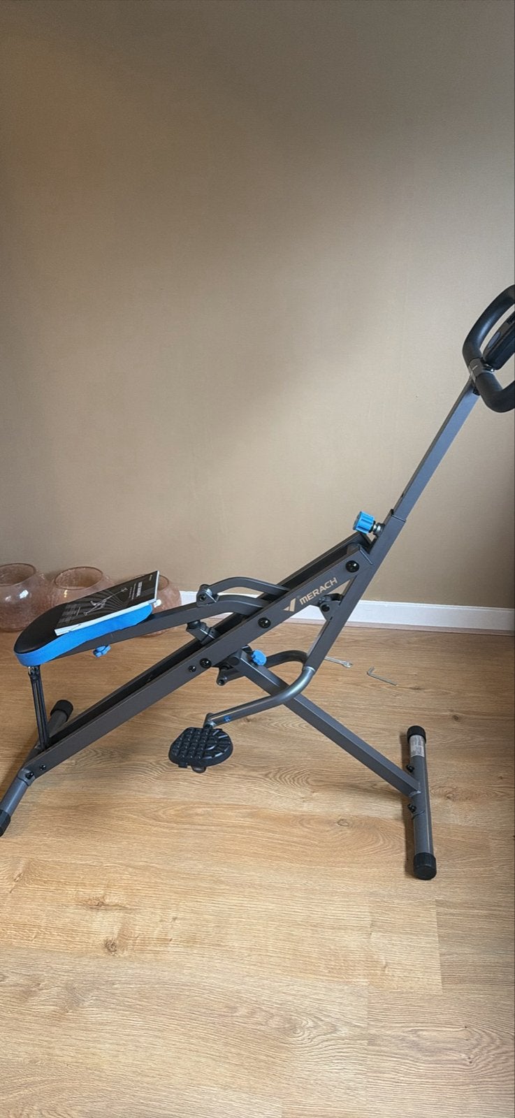 Nieuwe Merach Squad rider - Perfect voor Thuis Fitness, Sport en Fitness, Fitnessapparatuur, Ophalen, Nieuw, Metaal, Buik