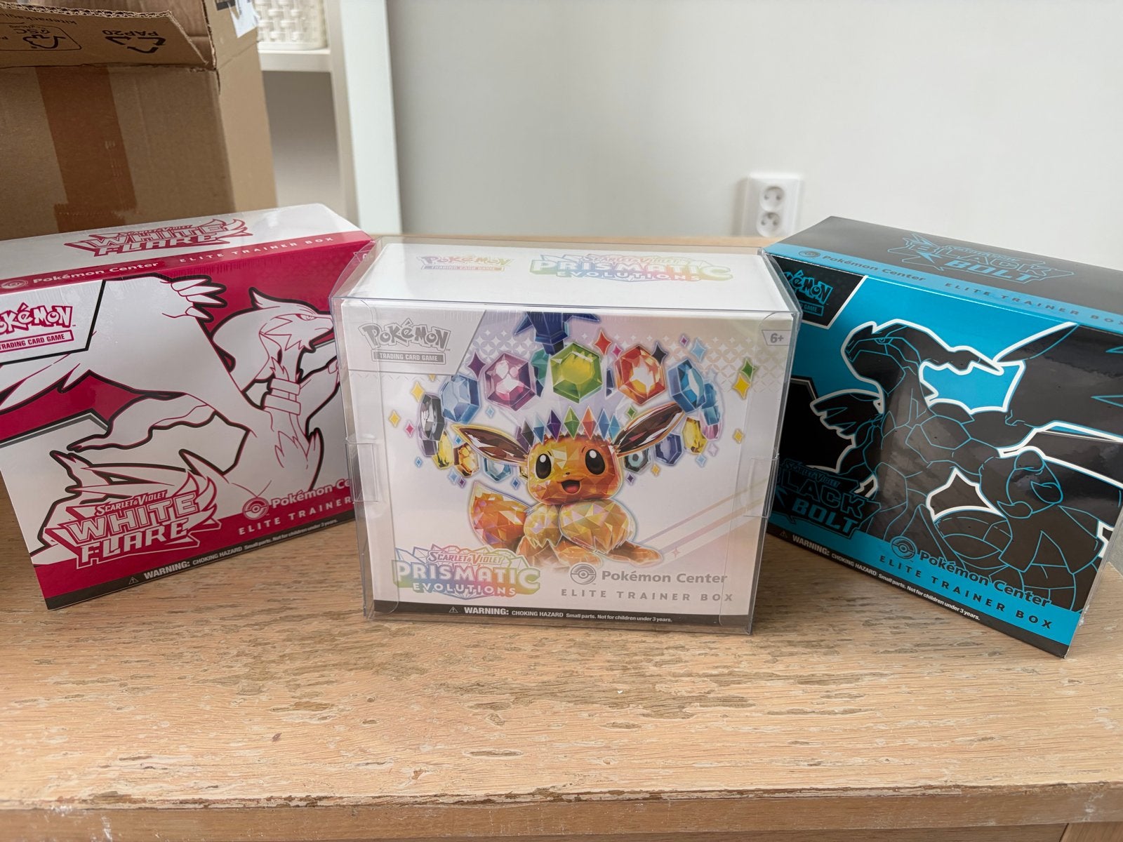 Pokémon center Etb: White Flare, Prismatic, Black Bolt, Ophalen, Nieuw, Boosterbox