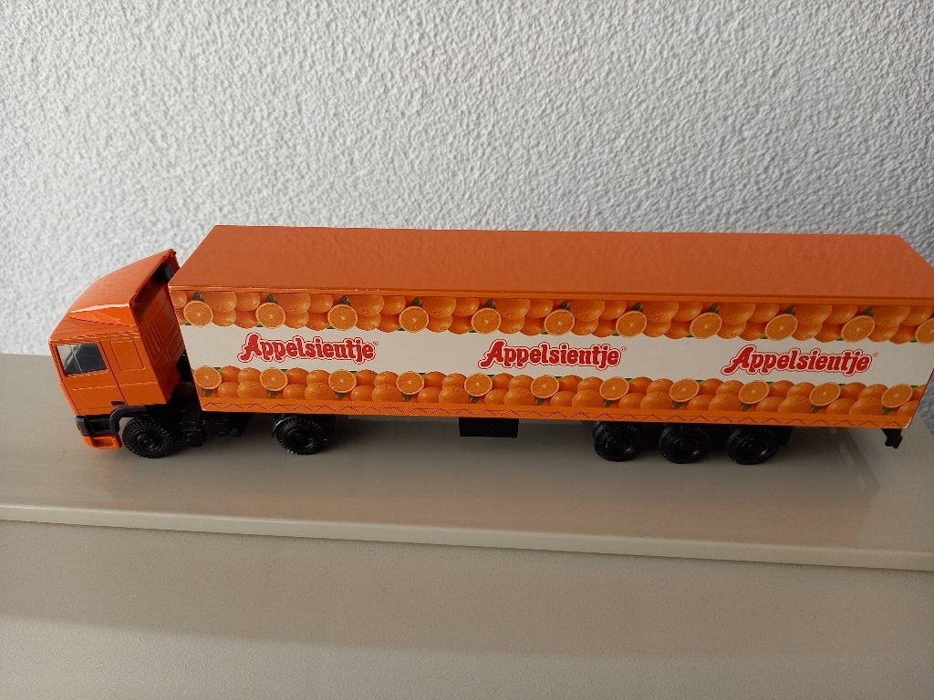DAF 95 XF Appelsientje vrachtwagen schaal 1:50, Ophalen of Verzenden, Zo goed als nieuw, Bus of Vrachtwagen, Lion Toys
