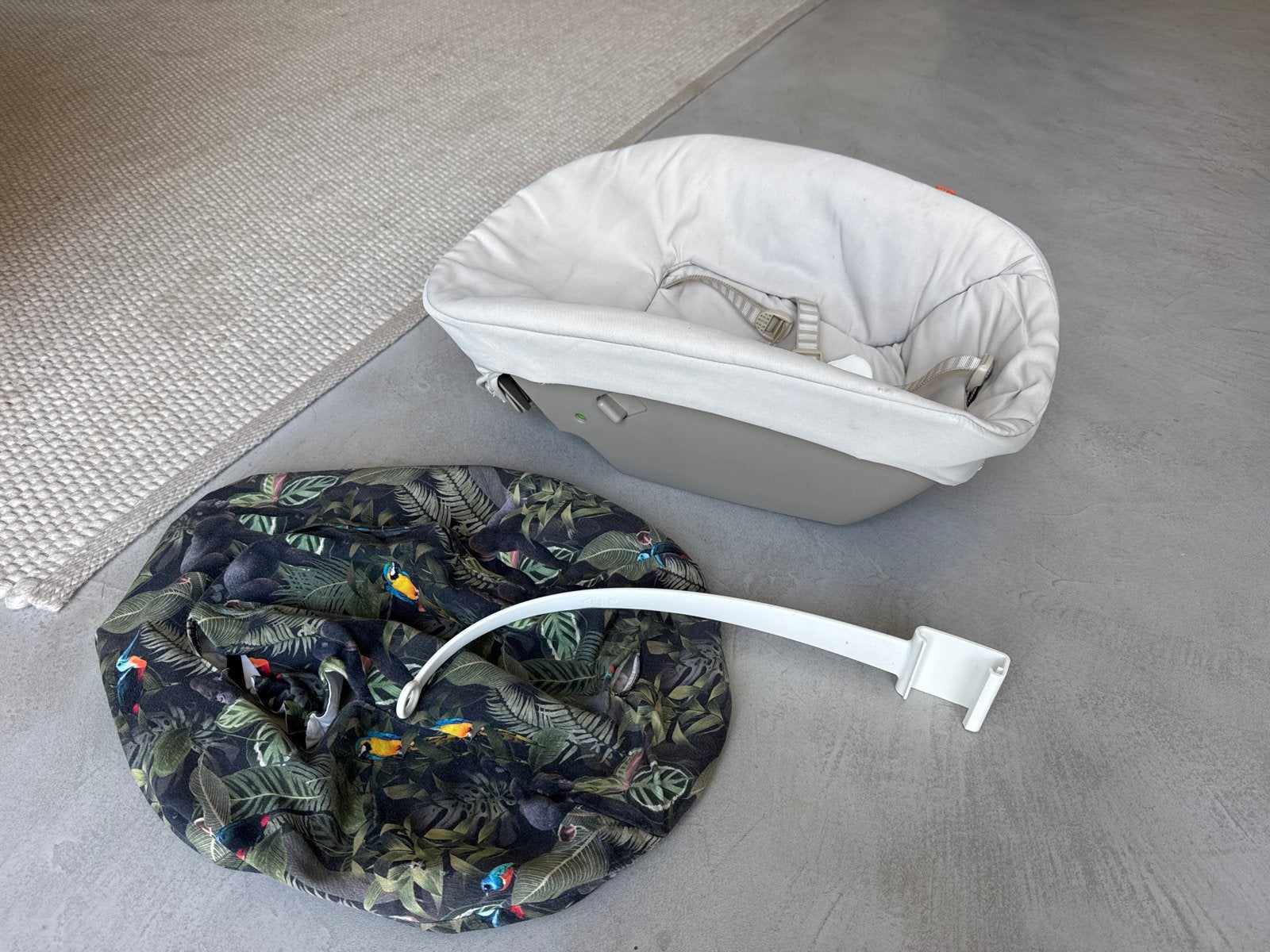 Stokke Tripp Trapp Newborn Set met extra hoes en speelboog, Ophalen, Gebruikt, Overige typen, Gordel(s)
