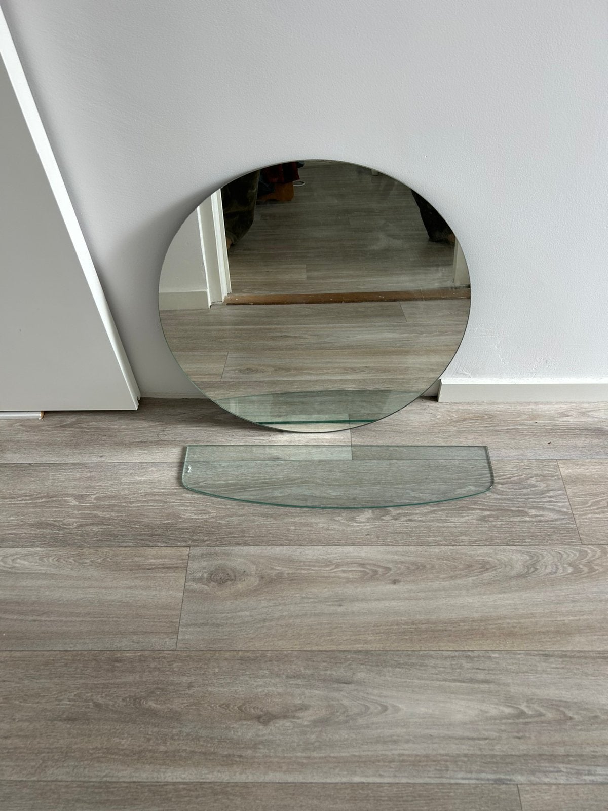 Spiegel en glazen plankje, Ophalen, Minder dan 50 cm, Rond, Zo goed als nieuw