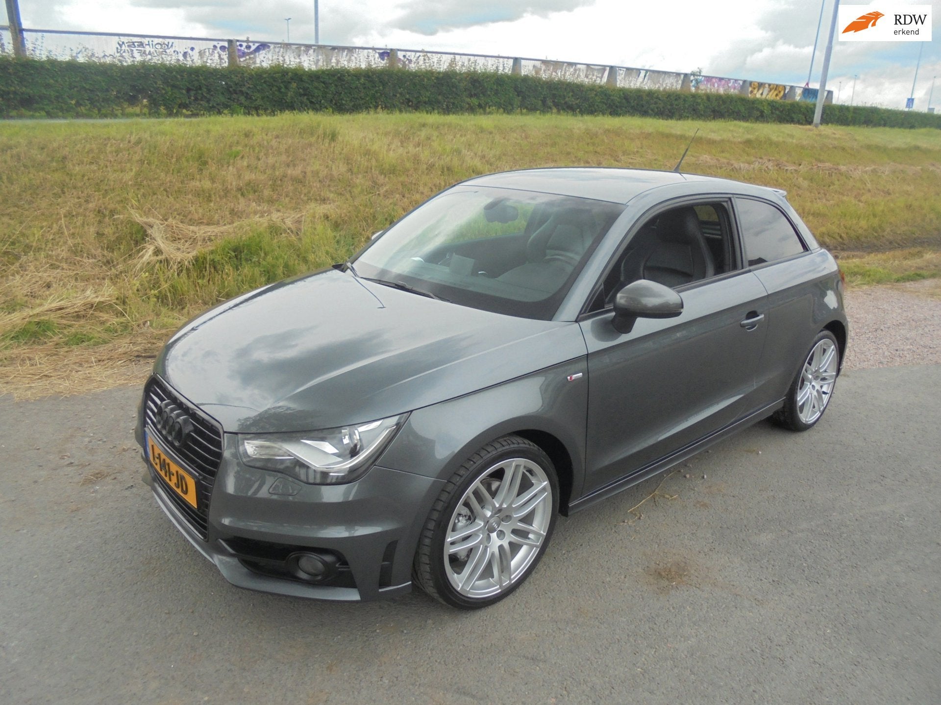 Audi A1 Audi a1 1.4 TFSI 185 PK S line Automaat airco 17 lmv, Auto's, Euro 5, 4 cilinders, 1165 kg, 4 stoelen