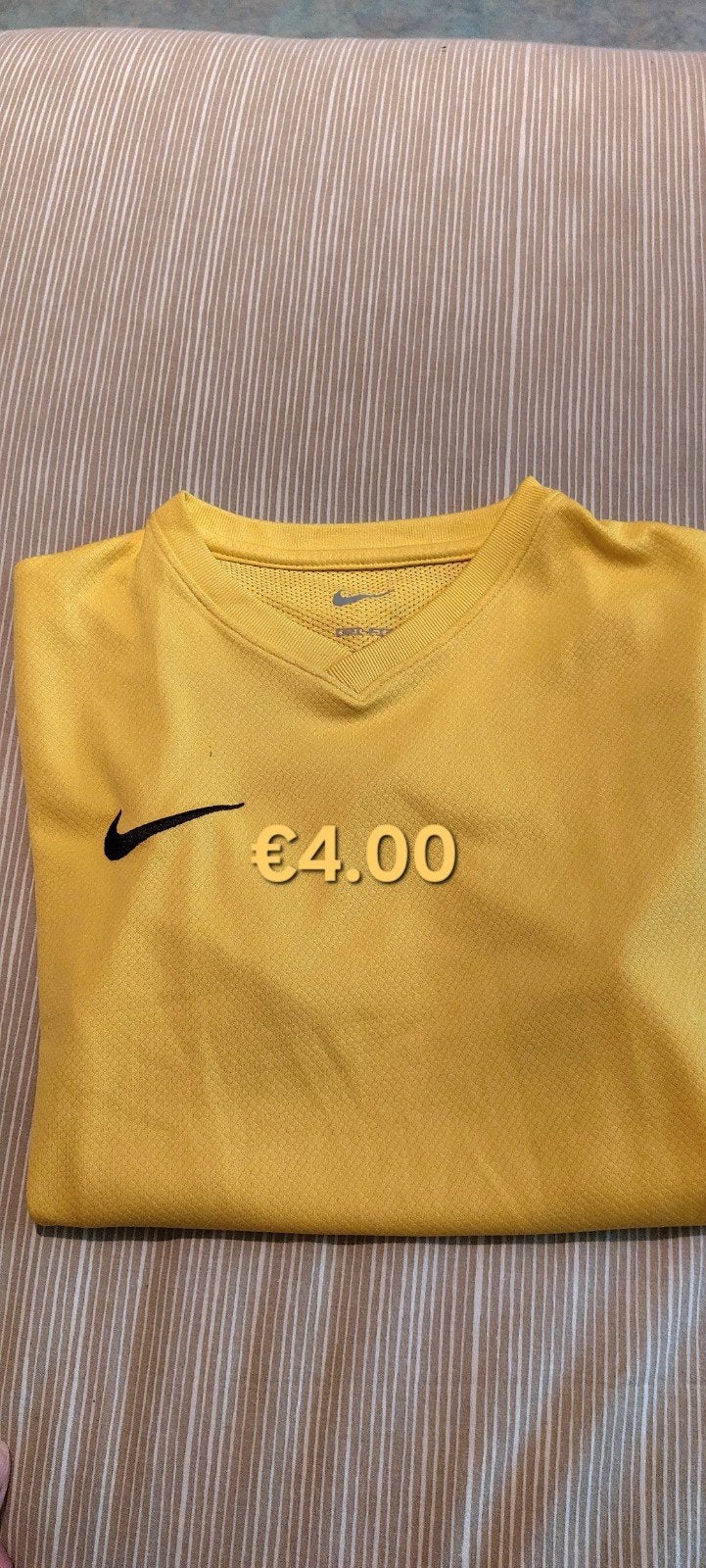 Nike Geel Sportshirt Maat M 140, Kinderen en Baby's, Kinderkleding | Overige, Ophalen, Zo goed als nieuw, Jongen of Meisje