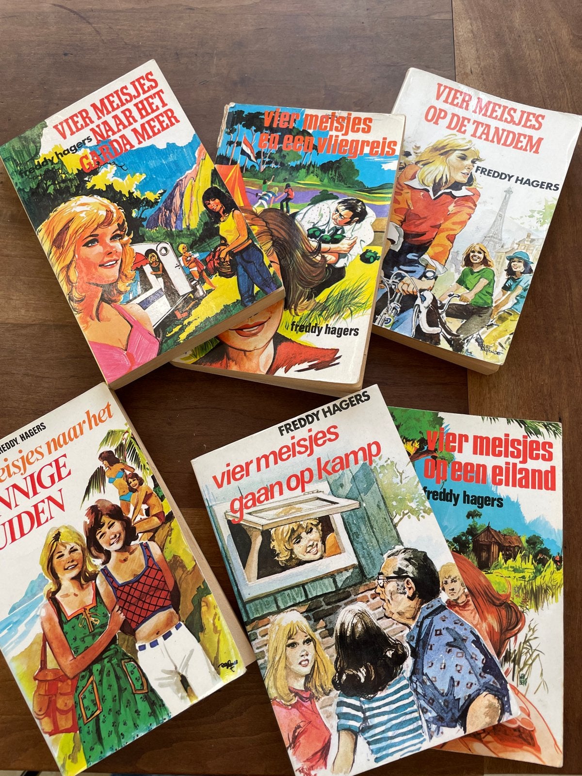 6x Freddy Hagers - Vier Meisjes boeken (vintage), Ophalen of Verzenden, Gelezen, Fictie