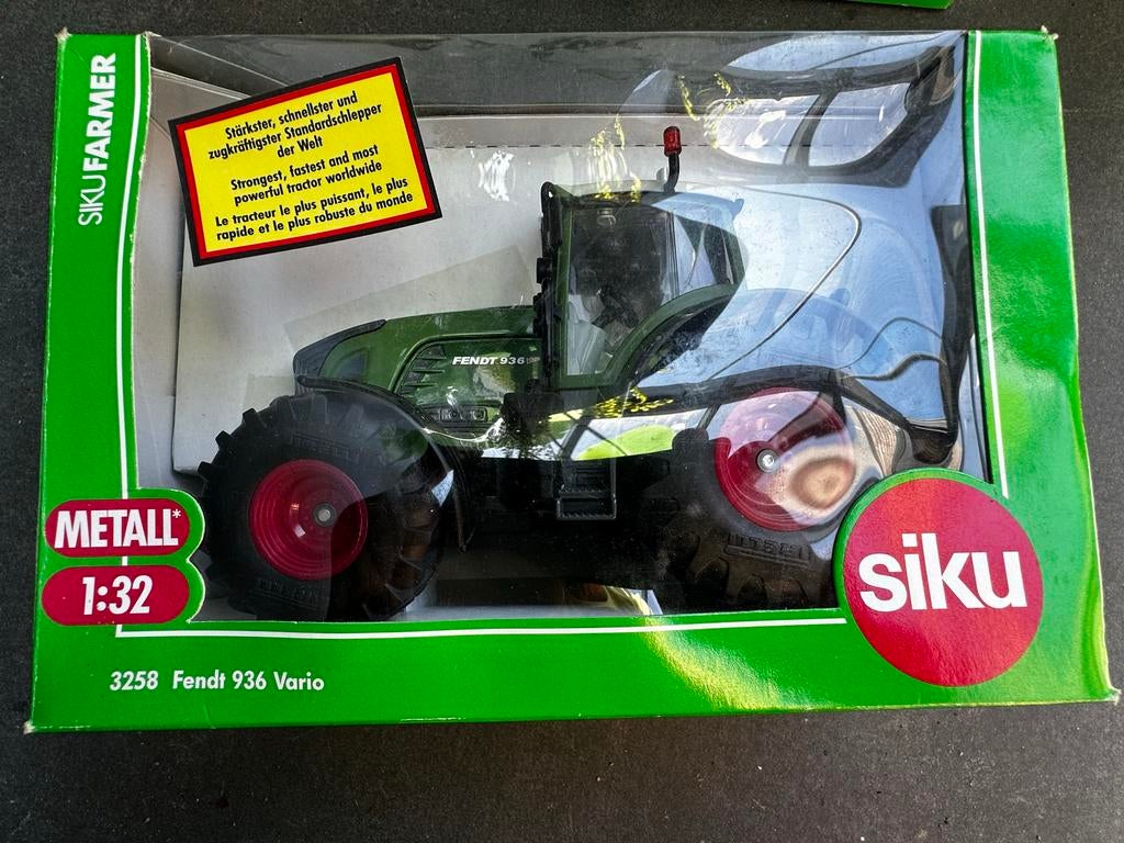 Siku Farmer 3258 Fendt 936 Vario - Nieuwstaat, Ophalen of Verzenden, Zo goed als nieuw, Overige typen, Overige merken