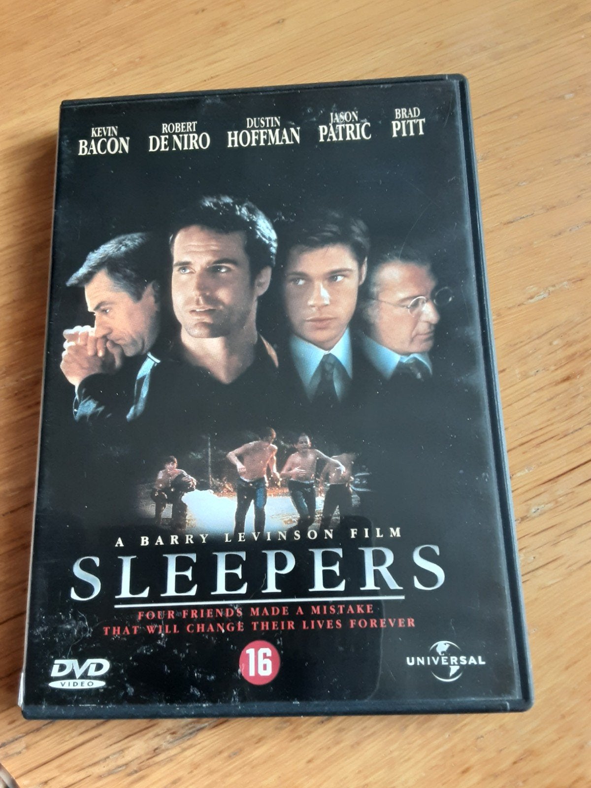 Sleepers, Vanaf 16 jaar, Ophalen, Zo goed als nieuw, Actiethriller