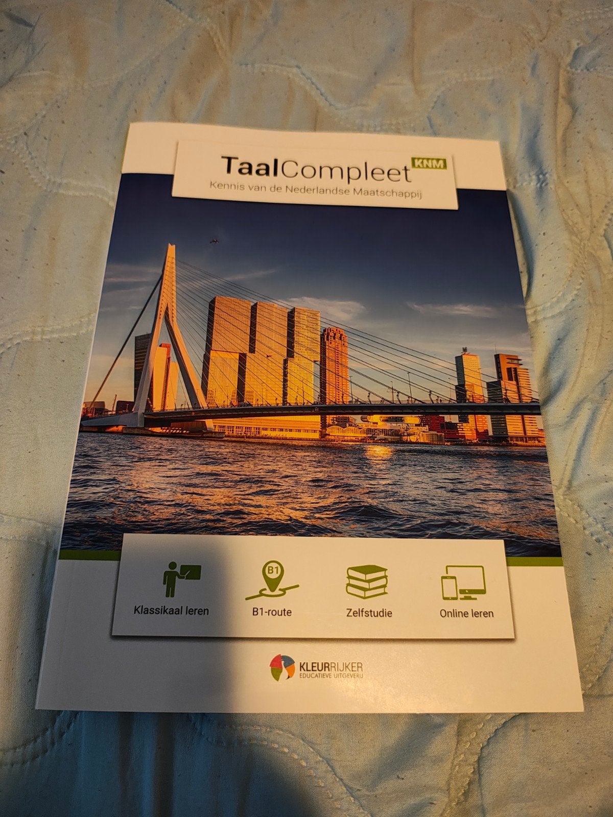 TaalCompleet KNM: Kennis van de Nederlandse Maatschappij, Boeken, Nieuw, Ophalen of Verzenden, MBO, Kleurenrijker