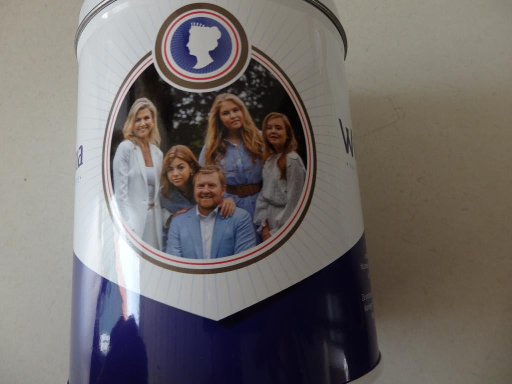 Trommeltje Wilhelmina koning gezin, Verzamelen, Blikken, Ophalen of Verzenden, Zo goed als nieuw, Overige