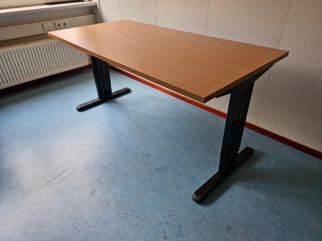 20x bureau hoogte instelbaar, zwart frame, Huis en Inrichting, Bureaus, VST, In hoogte verstelbaar, Ophalen of Verzenden, Zo goed als nieuw