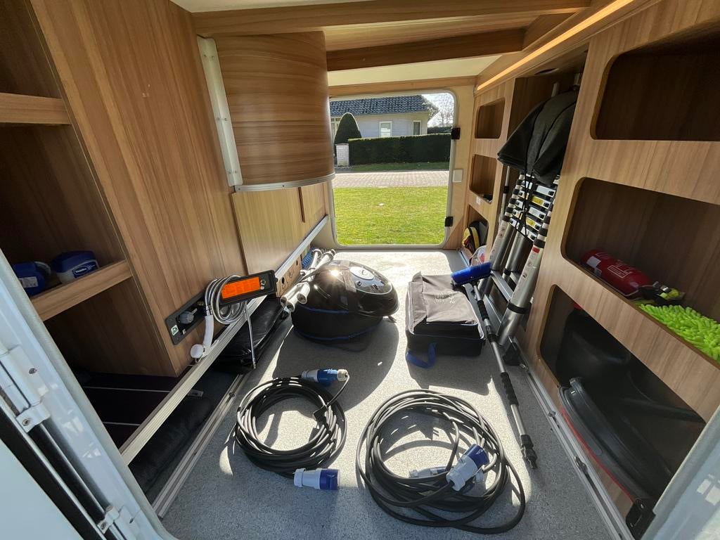 Knaus Sun i 900 LEG | 177PK Aut. | 5.5t | OFF-Grid: Zon&Gas, Caravans en Kamperen, Campers, Luifel, Fiat, Diesel, Koelkast
