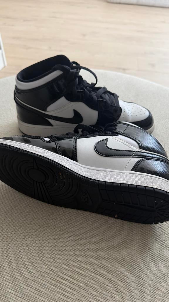 Jordan Panda Sneakers - Zwart/Wit, Ophalen of Verzenden, Gedragen, Zwart, Sneakers of Gympen