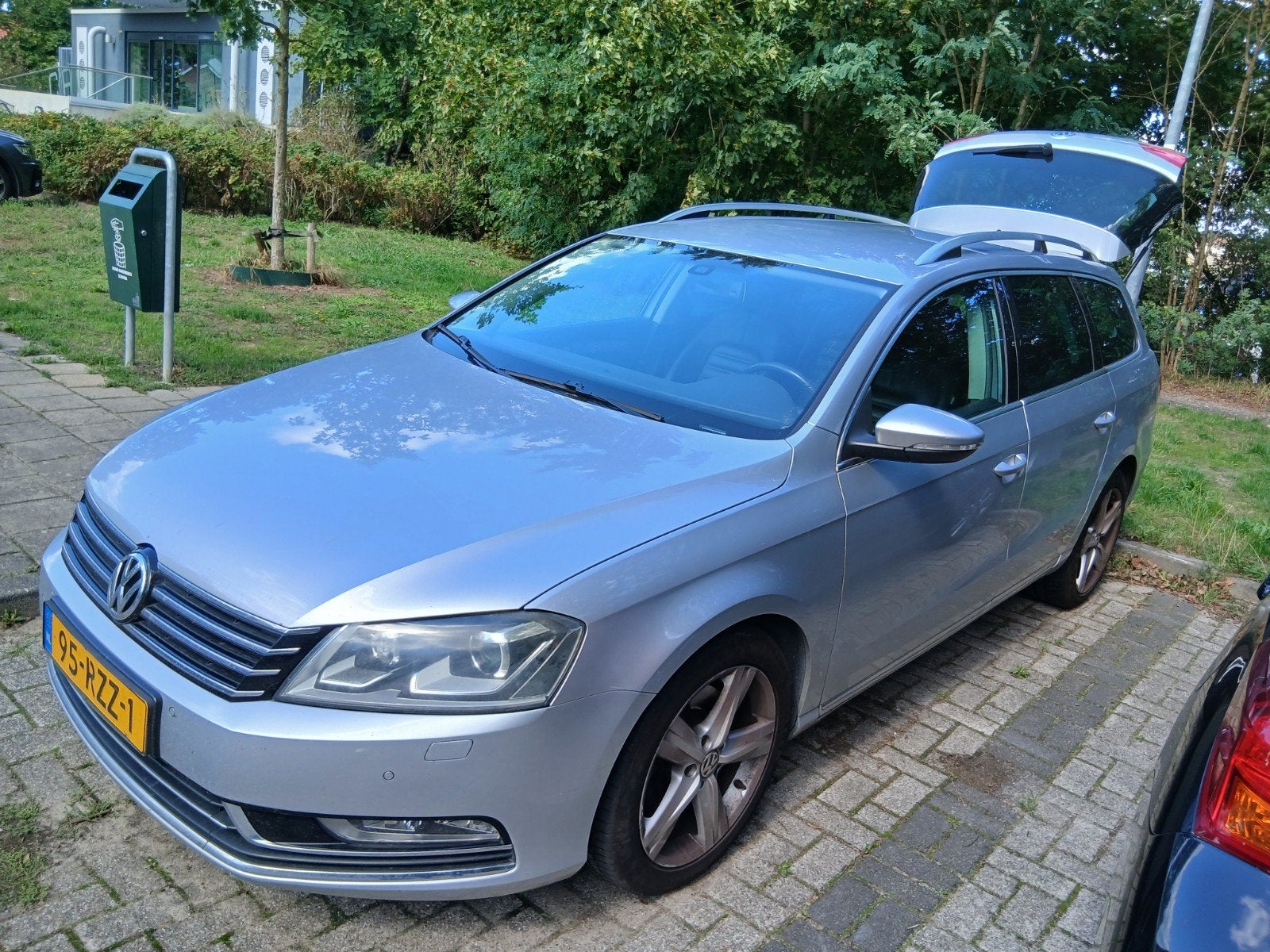 Volkswagen Passat High Line 2011 250pk, Voorwielaandrijving, Euro 5, Zwart, 4 cilinders
