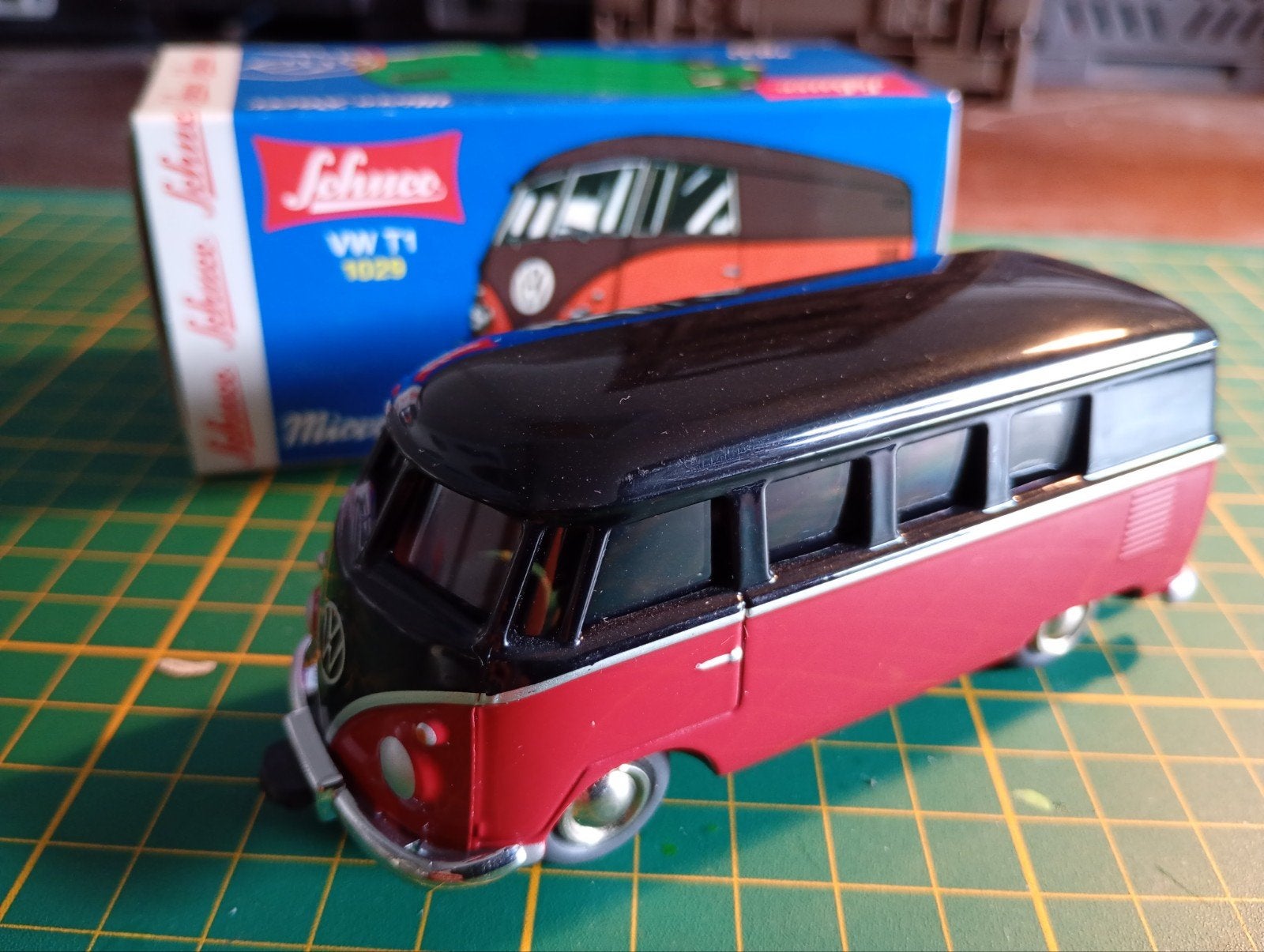 Schuco Micro Racer Volkswagen Bus 1029 - Nieuw Gelimiteerd, Ophalen of Verzenden, Nieuw, Bus of Vrachtwagen