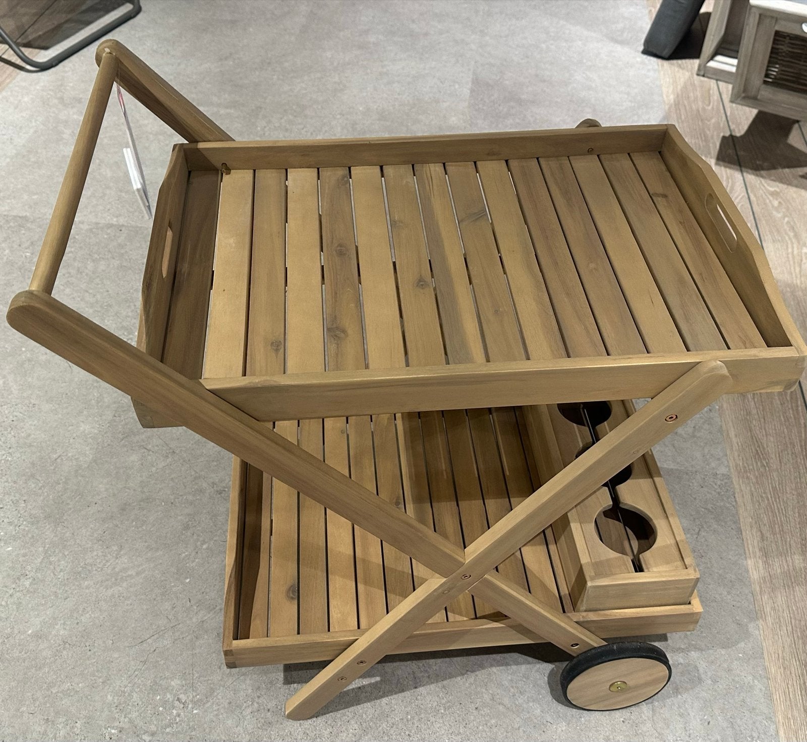 Houten serveerwagen met afneembare dienbladen en flessenhoud, Ophalen of Verzenden, Nieuw