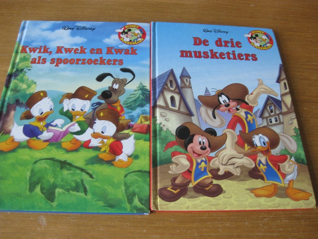 5 Walt Disney boeken van de Walt Disney boekenclub, Ophalen of Verzenden, Zo goed als nieuw, Walt Disney, Fictie algemeen