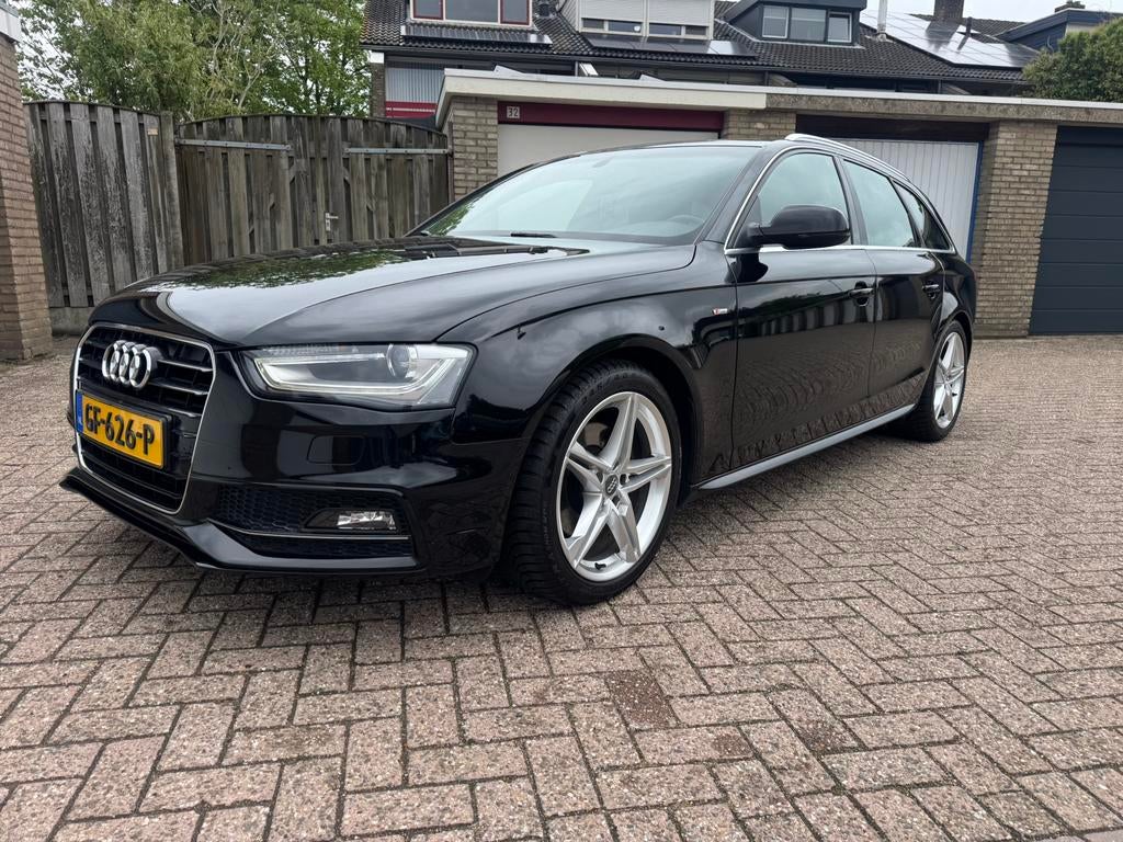 Audi A4 1.8 Tfsi 125KW Avant Multitr. 2015 Zwart, Auto's, Audi, Zwart, 1505 kg, Zwart, Origineel Nederlands