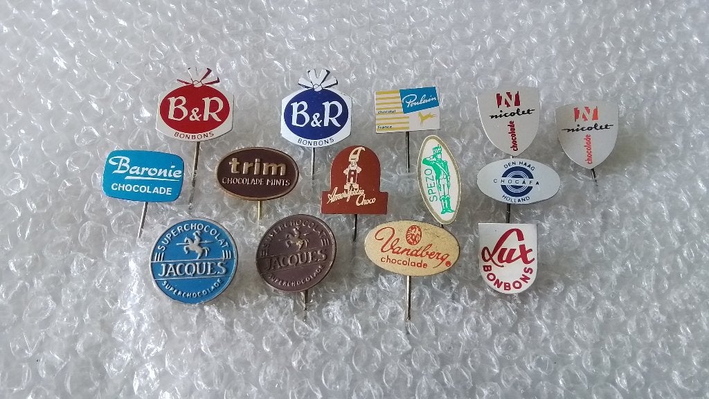 14 verschillende speldjes chocolade, Verzamelen, Ophalen of Verzenden, Zo goed als nieuw, Overige onderwerpen