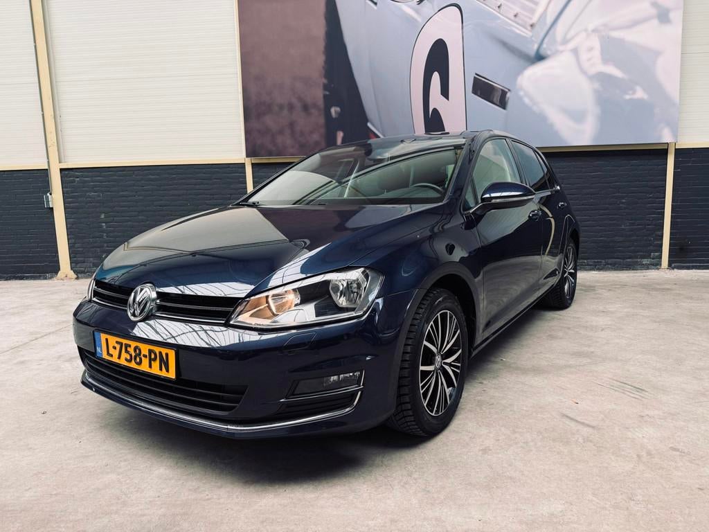 Volkswagen Golf 1.4 TSI AUT| ALL SEASON| LAGE KMSTAND!, Gebruikt, 4 cilinders, Blauw, 630 kg