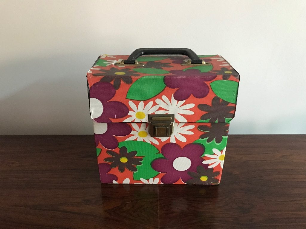 Koffertje koffer voor vinyl singles 7” retro vintage bloemen, Ophalen of Verzenden, Audio en Video