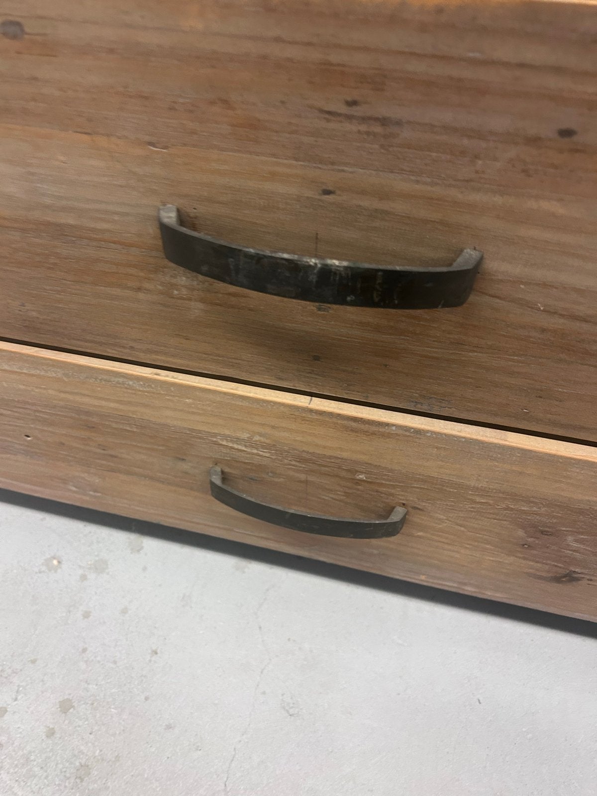 Robuuste houten boekenkast met lades teak hout, Huis en Inrichting, Kasten | Boekenkasten, Ophalen, Gebruikt, Teakhout, 50 tot 100 cm