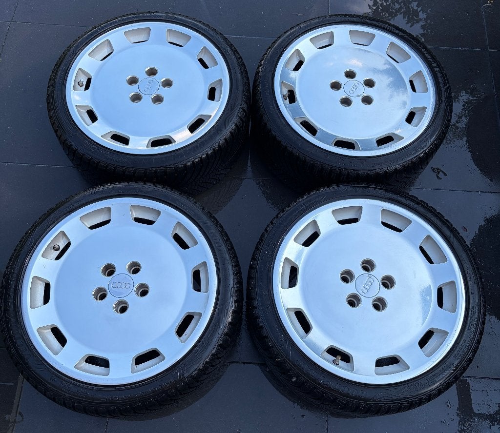 Orginele Audi A8 W12 Gullideckel velgen, Auto-onderdelen, Banden en Velgen, Ophalen, 18 inch, Gebruikt, Velg(en)