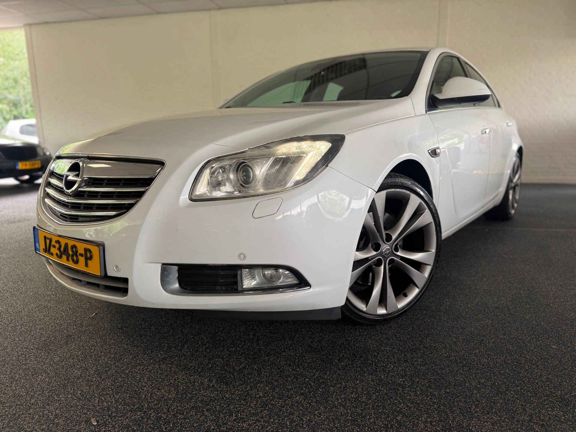 Opel Insignia 2.8 T V6 Cosmo 4x4 | Bi Xenon | LMV 20” | Ha, Auto's, Opel, Euro 5, Leder en Stof, Wit, 1725 kg