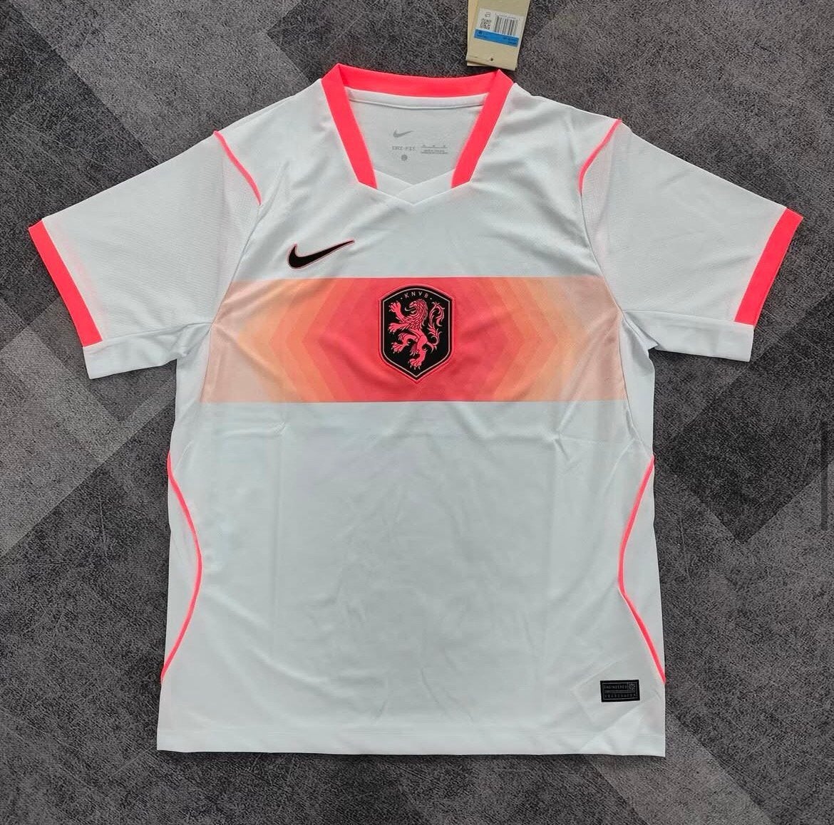 Nederlands elftal NIEUW wk26 uit shirt!, Sport en Fitness, Voetbal, Maat XL, Ophalen of Verzenden, Zo goed als nieuw, Shirt