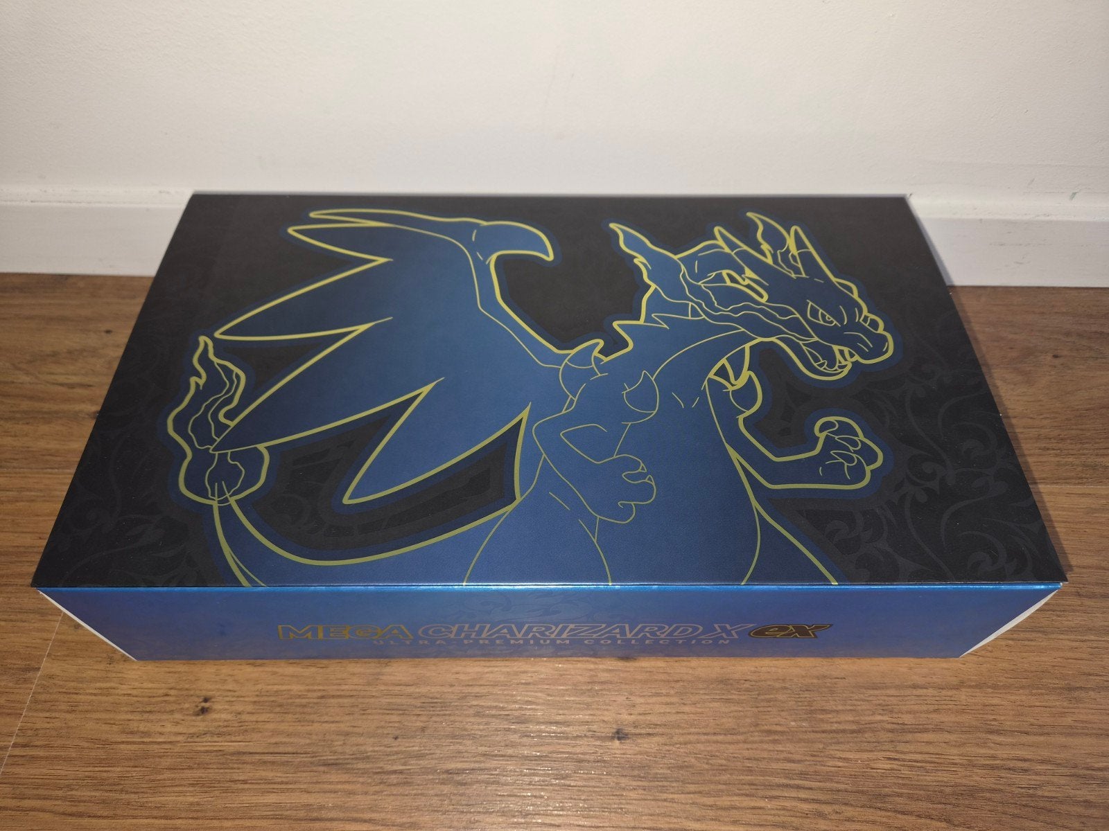 Lege Pokémon Mega Charizard EX Ultra Premium Collection Box, Ophalen of Verzenden, Zo goed als nieuw, Overige typen