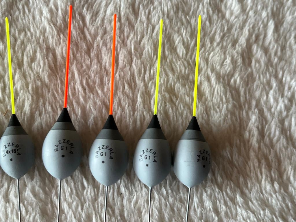 adv 152 / NIEUW serie 8 dobbers BAZZERLA, Ophalen of Verzenden, Nieuw, Dobber of Lood