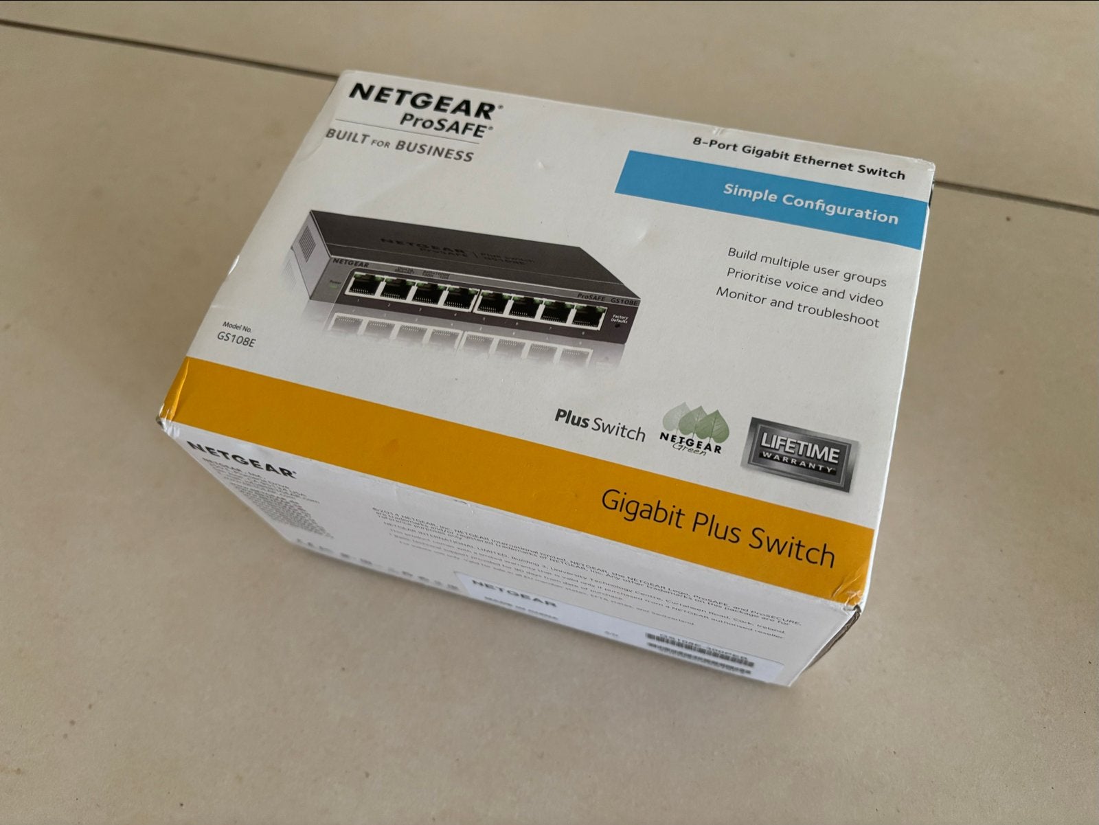 Netgear GS108E 8-poorts managed switch (nieuwstaat), Computers en Software, Netwerk switches, Ophalen of Verzenden, Zo goed als nieuw