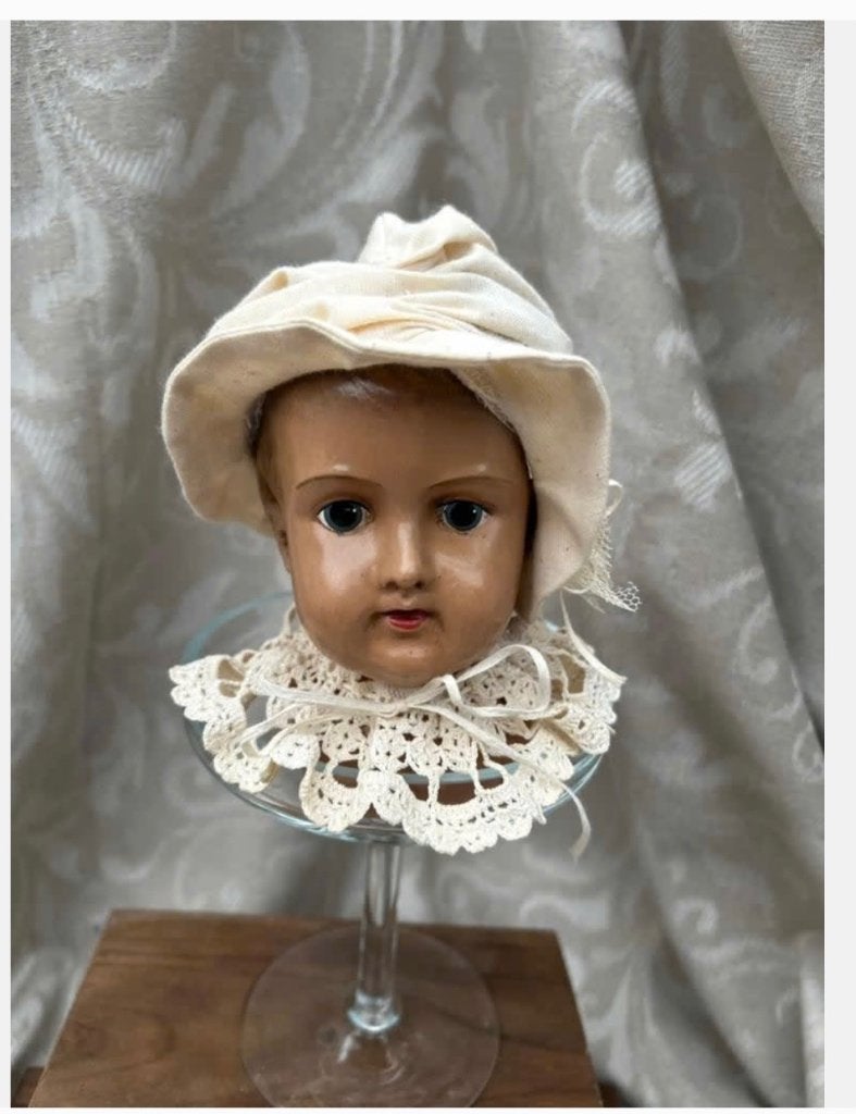 Antiek poppenhoofd met hoed en kraagje, Ophalen of Verzenden, Zo goed als nieuw, X, Pop