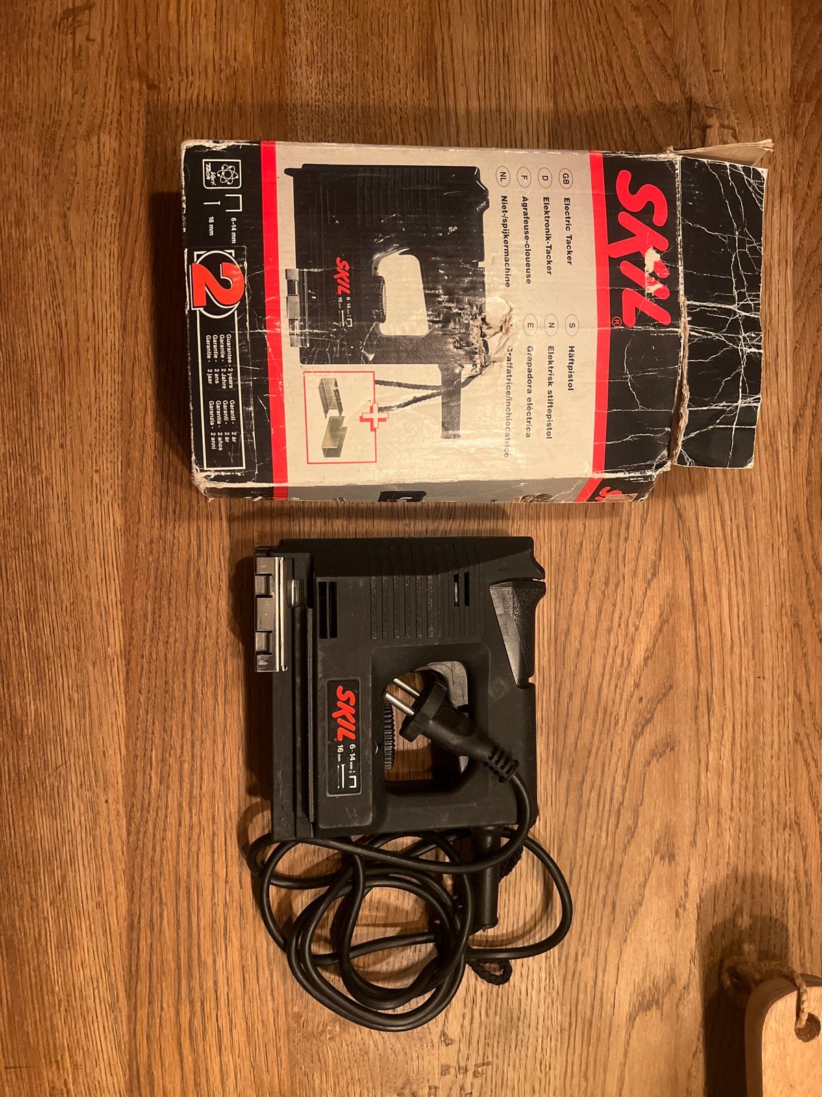 Skil Elektrische Niet-/Spijkermachine, Ophalen, Gebruikt