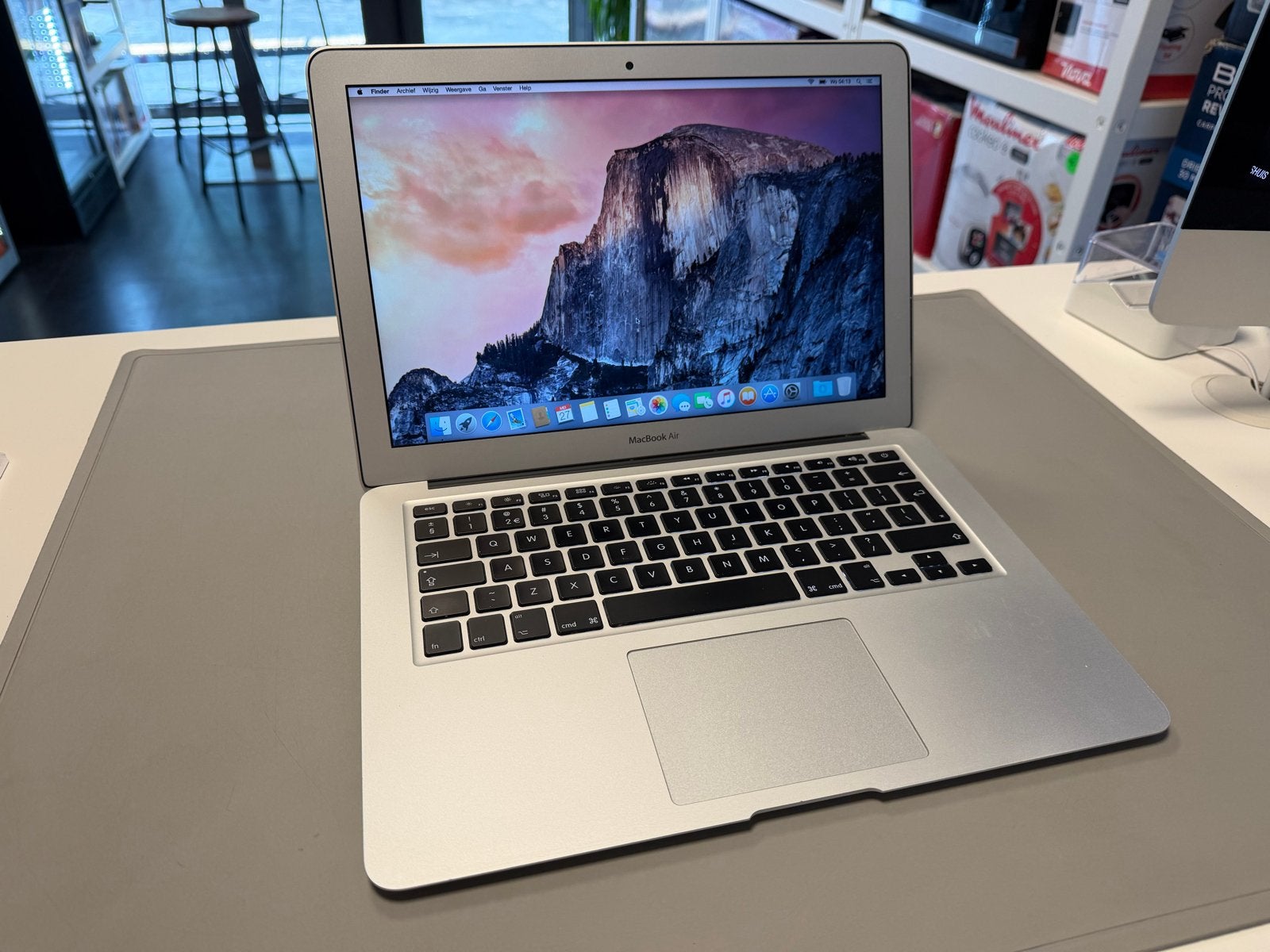 Apple MacBook Air 13” A1466 – Nette Staat 2013 ✅, Telecommunicatie, Mobiele telefoons | Apple iPhone, Gebruikt, Ophalen of Verzenden