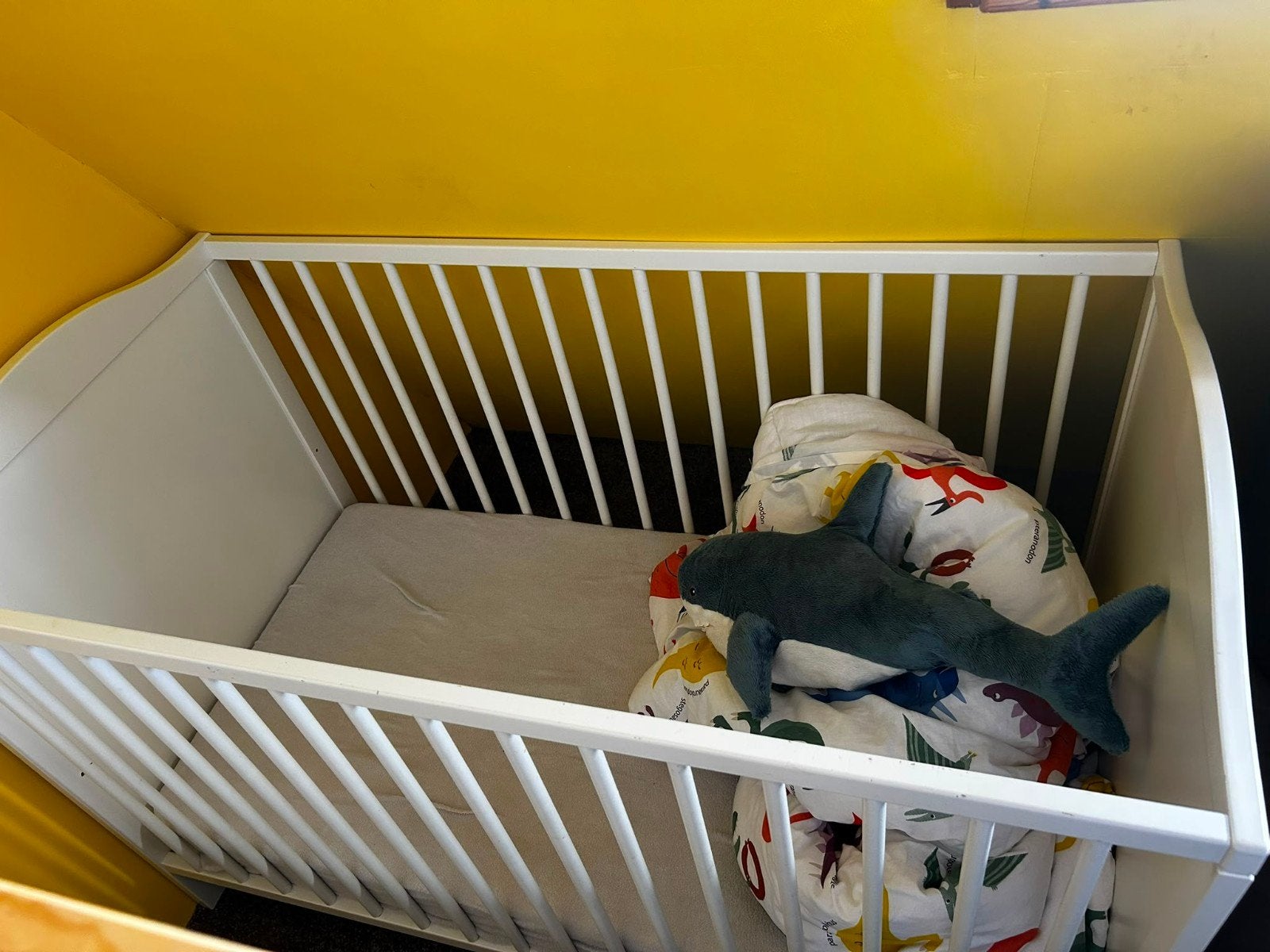 IKEA SMÅGÖRA Babybedje, wit, 60x120 cm, Kinderen en Baby's, Babywiegjes en Ledikanten, Ophalen, Gebruikt, Ledikant