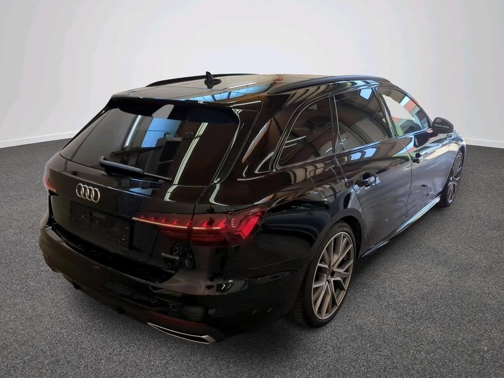 Audi A4 Avant 40 TFSI 204 pk Quattro S-Edition Competition /, Automaat, 15 km/l, Gebruikt, Zwart