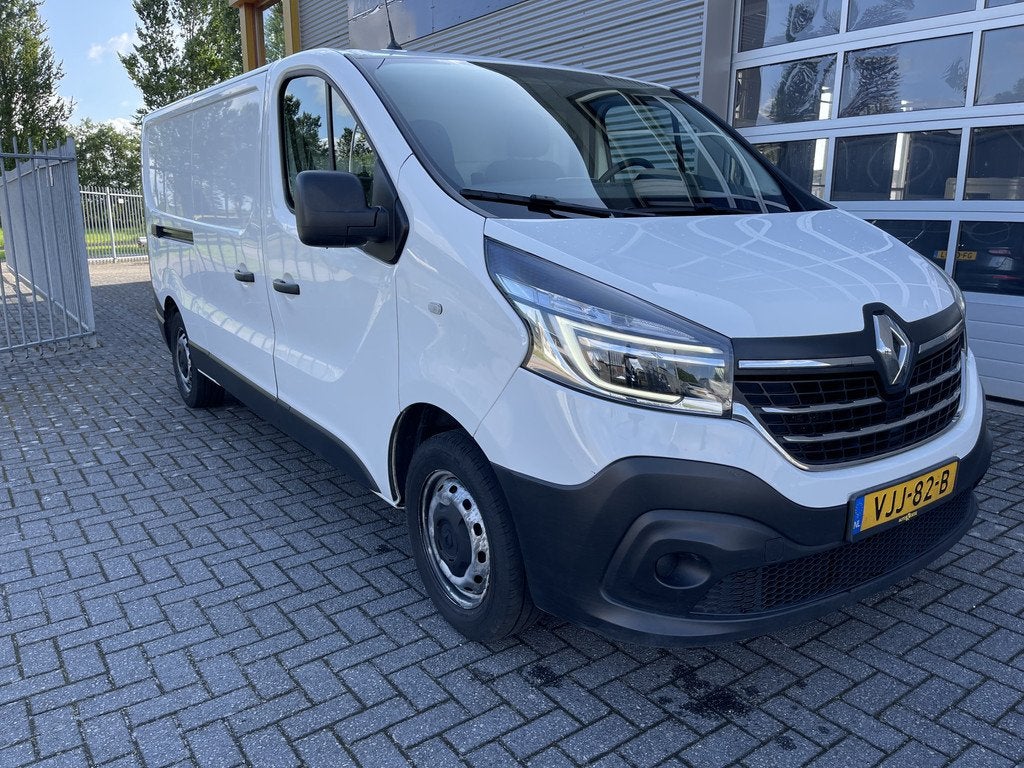 Renault Trafic 2.0 dCi 120 T29 L2H1 DC Business (bj 2021), Auto's, Bestelauto's, Voorwielaandrijving, Gebruikt, Euro 6, Renault