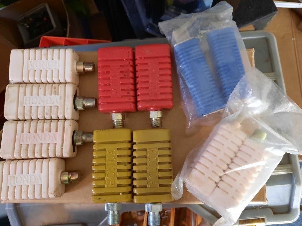 N.O.S 6 setjes pedalen voor je honda brommer, Fietsen en Brommers, Ophalen, Nieuw, Overige typen, Overige merken