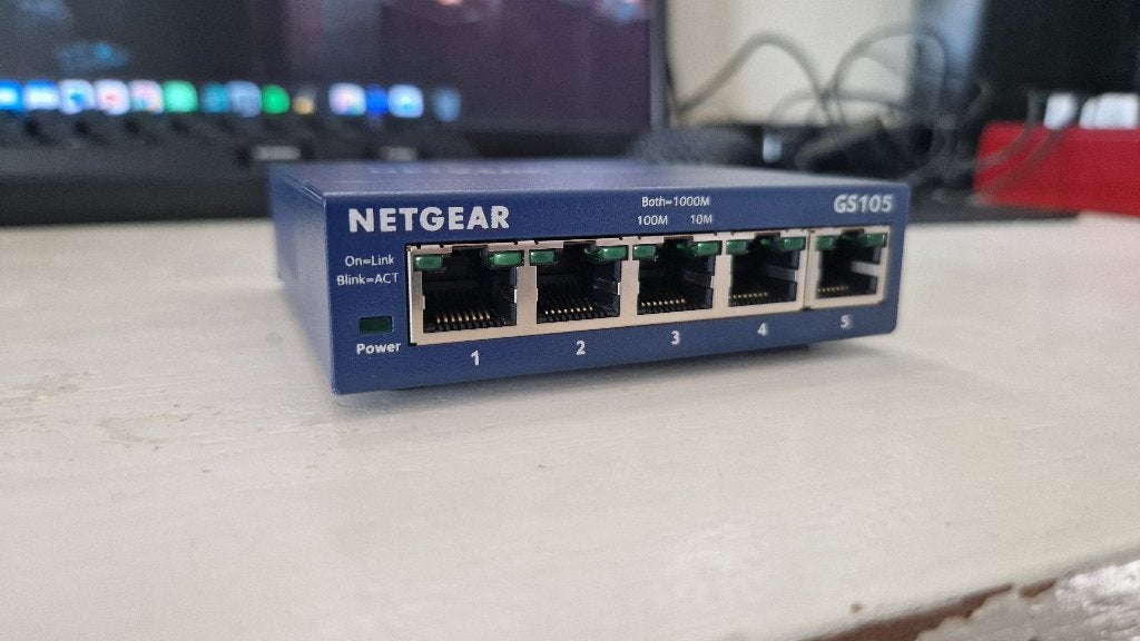 Netgear gigabit switch GS105, Ophalen, Zo goed als nieuw