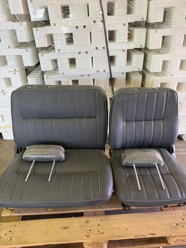 Toyota landcruiser serie 40 stoelen bj40/fj45, Ophalen, Gereviseerd, Toyota