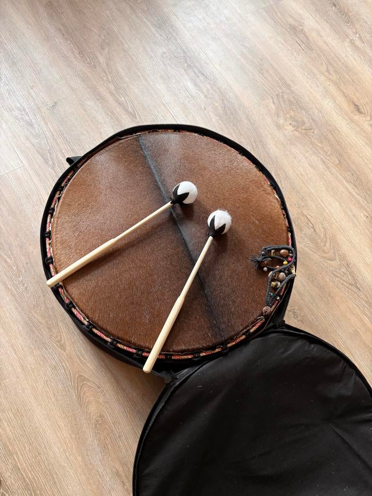 Sjamanentrommel met drums, hoes en ketting - 50cm, Muziek en Instrumenten, Ophalen, Zo goed als nieuw, Overige merken