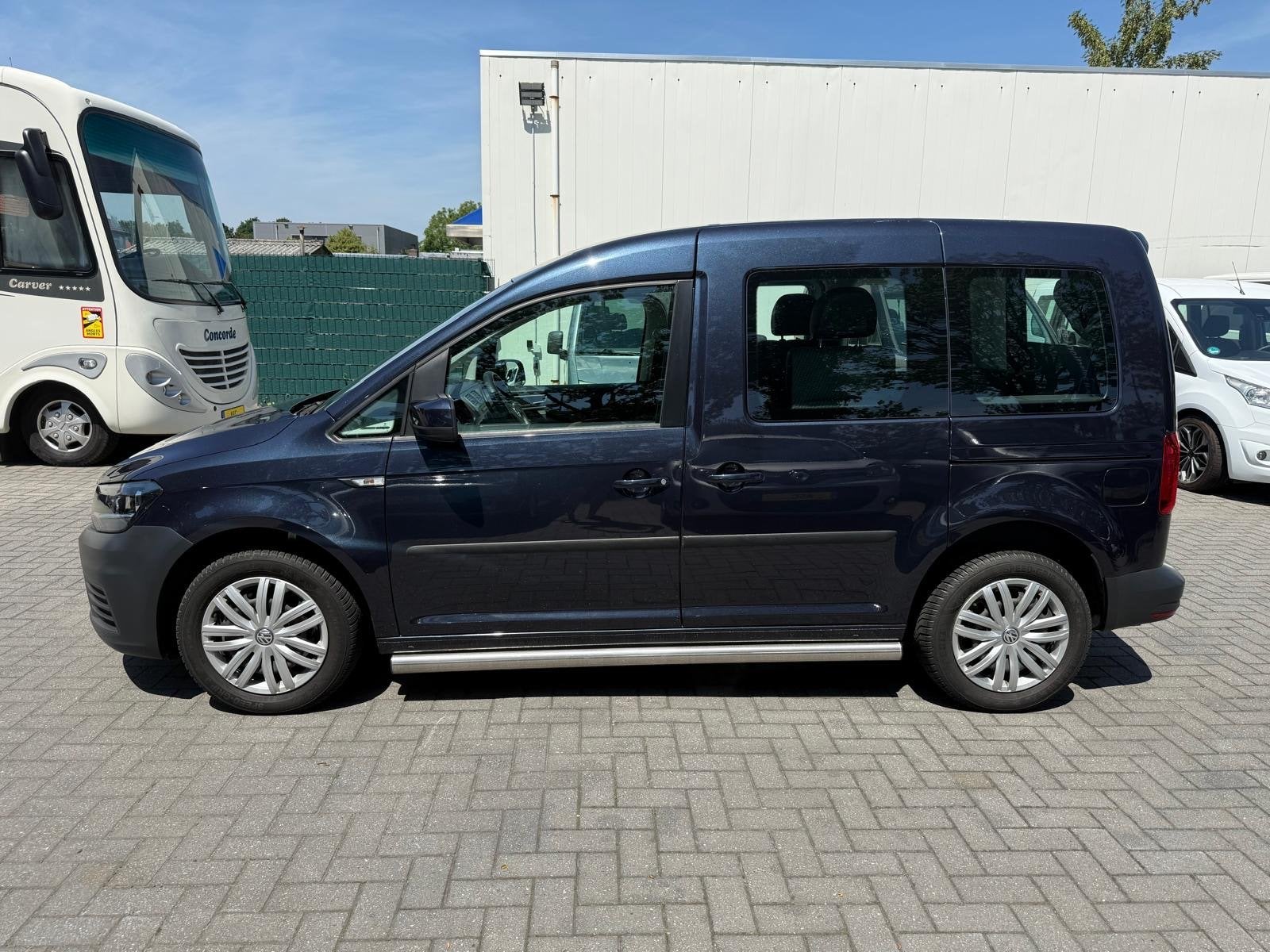 Volkswagen Caddy 1.4 TSI Rolstoelauto Rolstoel voorin - Zelf, Dealer onderhouden, 125 pk, Gebruikt, Met garantie (alle)