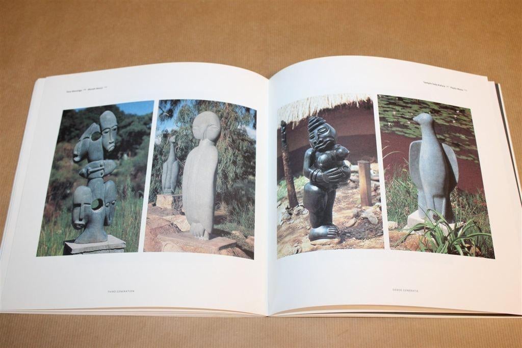 Zimbabwe Beeldhouwkunst — Tengenenge Kunstenaarskolonie Cat., Ophalen of Verzenden, Gelezen