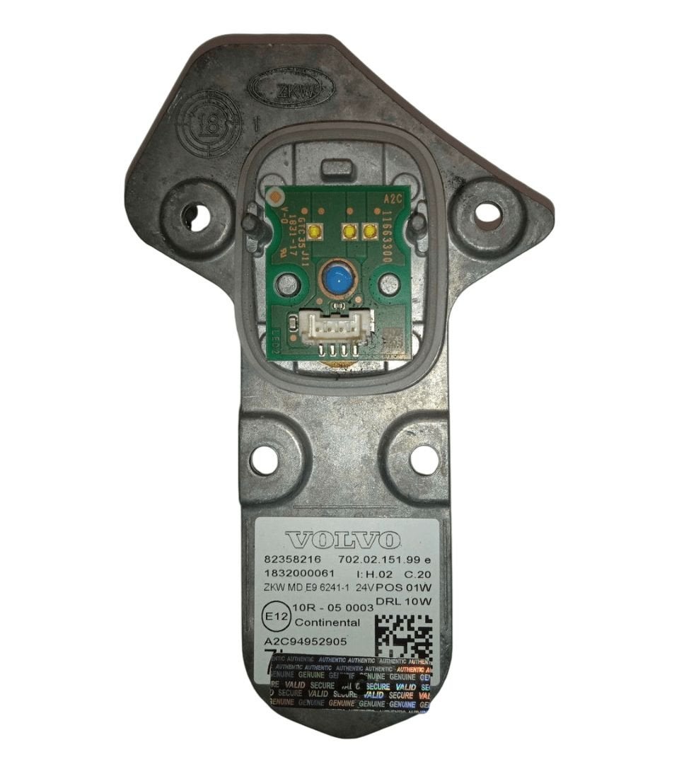 VOLVO FH/FM4 KOPLAMP LED MODULE RECHTS GEBRUIKT 82358216U, Gebruikt, -, -, Ophalen of Verzenden