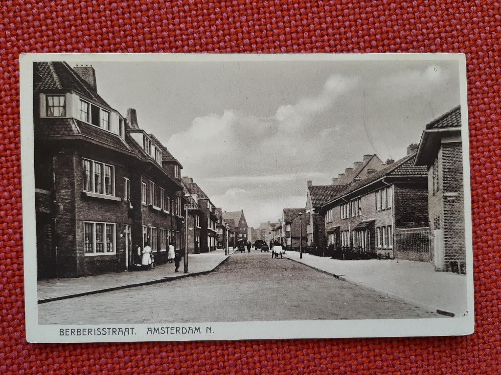 Amsterdam Noord Berberisstraat straatbeeld, karren, jaren 20, Verzamelen, Ansichtkaarten | Nederland, Ophalen of Verzenden, 1920 tot 1940