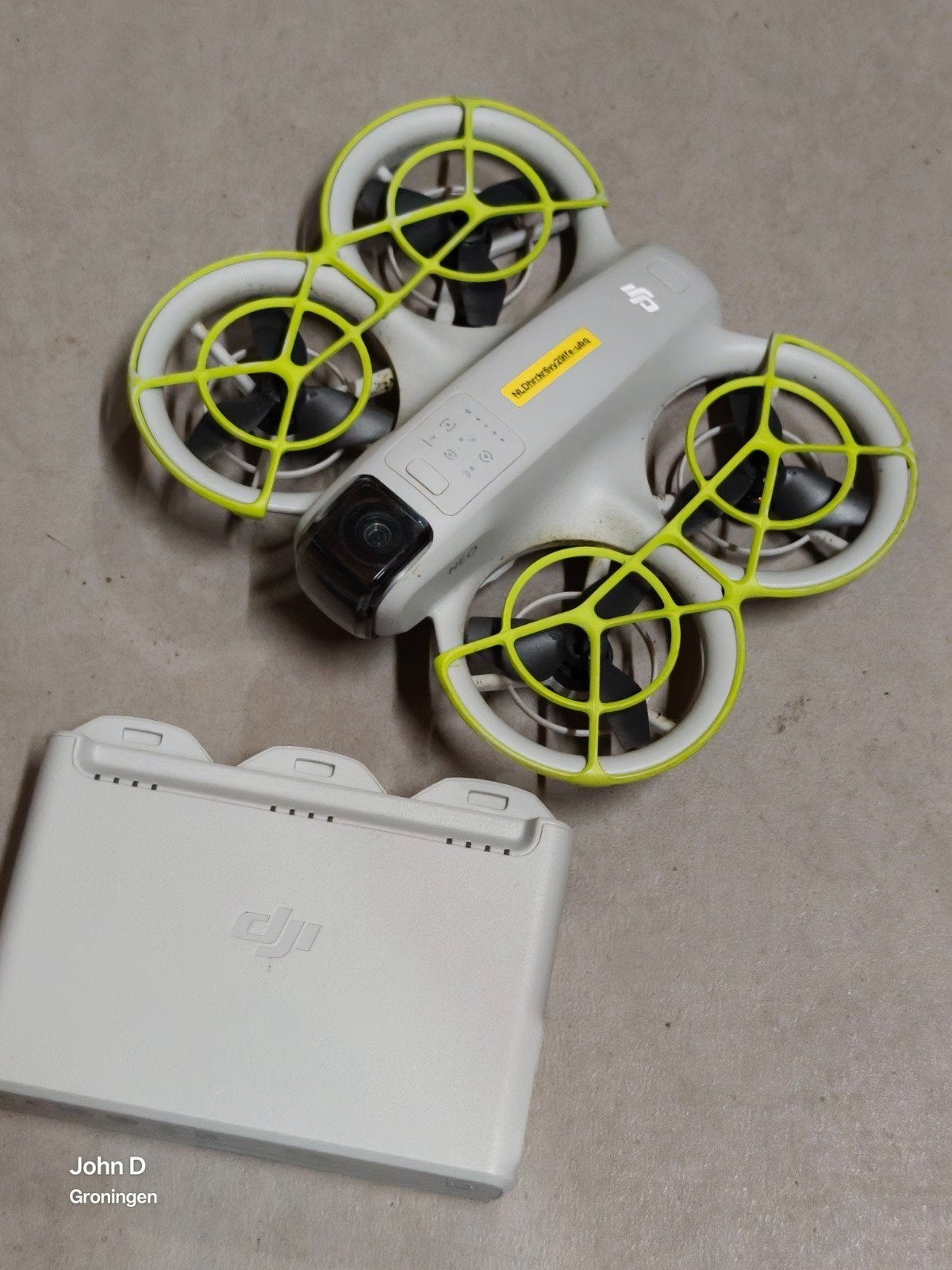 DJI Neo Drone met 3 accu's en batterijhouder, Ophalen of Verzenden, Gebruikt, DJI, Bediening via smartphone