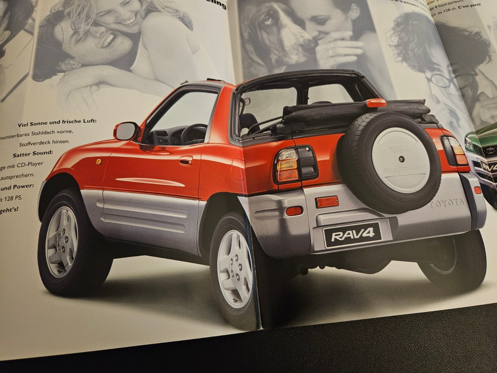 Brochure Toyota FunCruiser RAV 4 Cabriolet 1998, Ophalen of Verzenden, Zo goed als nieuw, Toyota