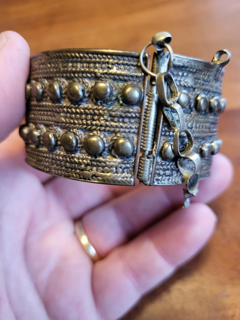 Vintage tribal Oosterse Armband met Gedetailleerd Werk, Overige materialen, Gebruikt, Ophalen of Verzenden, Met bedels of kralen