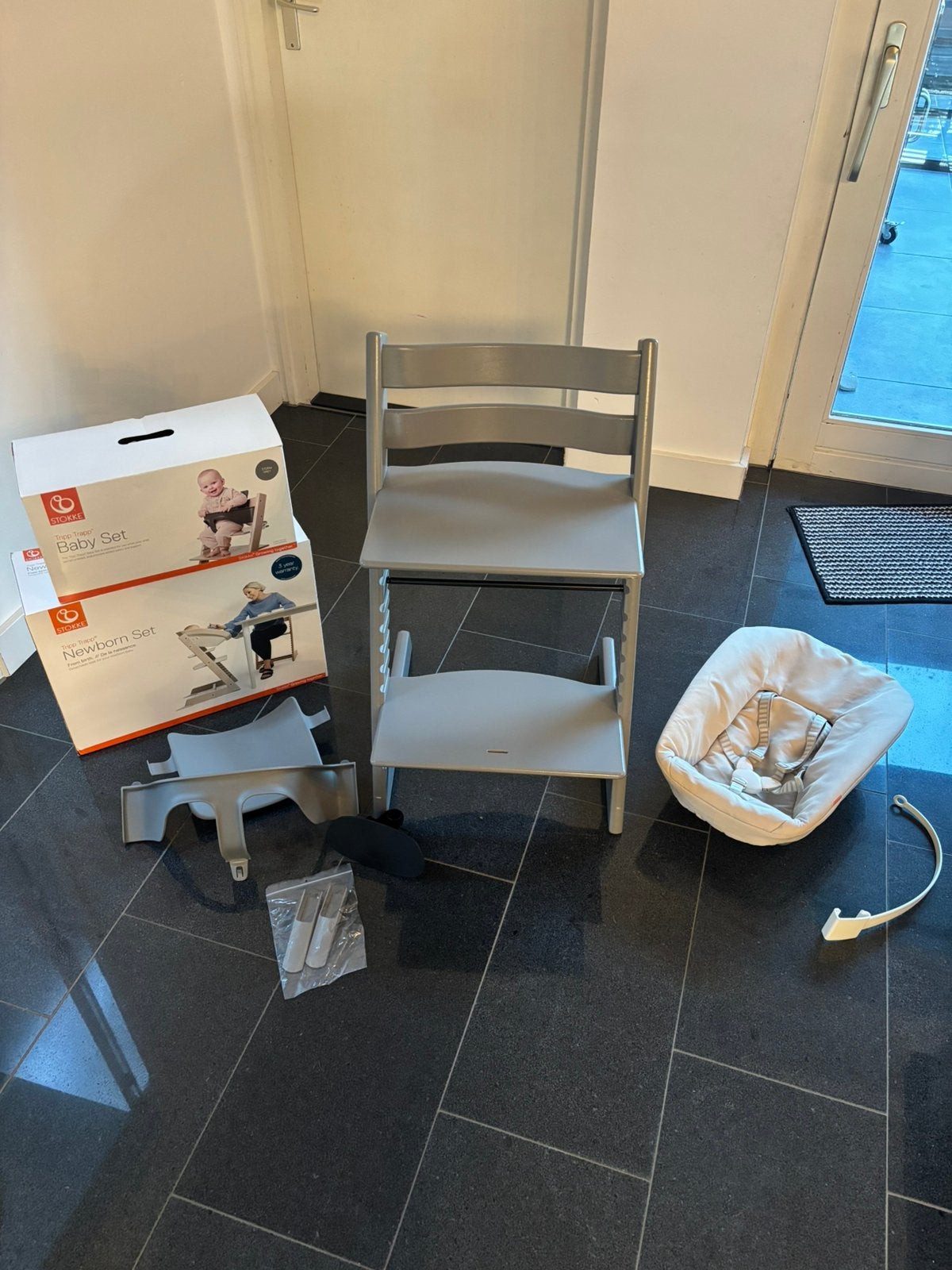 Stokke Tripp trapp kinderstoel, Ophalen, Zo goed als nieuw, Grijs, Eén